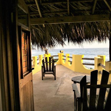 Kudehya Guesthouse Treasure Beach Exteriör bild